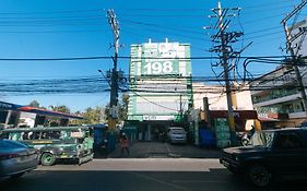 RedDoorz at Ranchotel Alabang